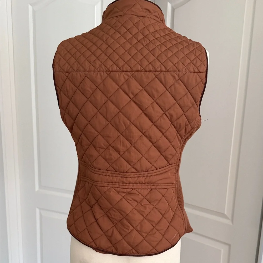 Abella Quilted Carmel Brown Equestrian Look Vest - Picture 5 of 9